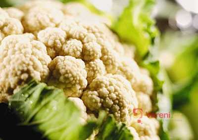 Pickled Cauliflower in Vinegar Brine