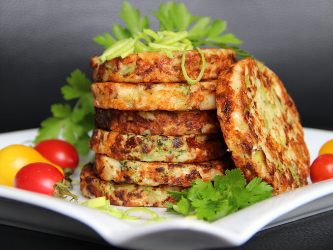 Cheese Fritters with Leek and Broccoli