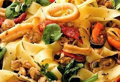 Pasta with Seafood and Tomatoes