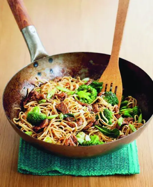 Quick Noodles with Broccoli and Beef