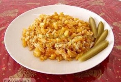 Grenadýrmarš s bramborami a těstovinami