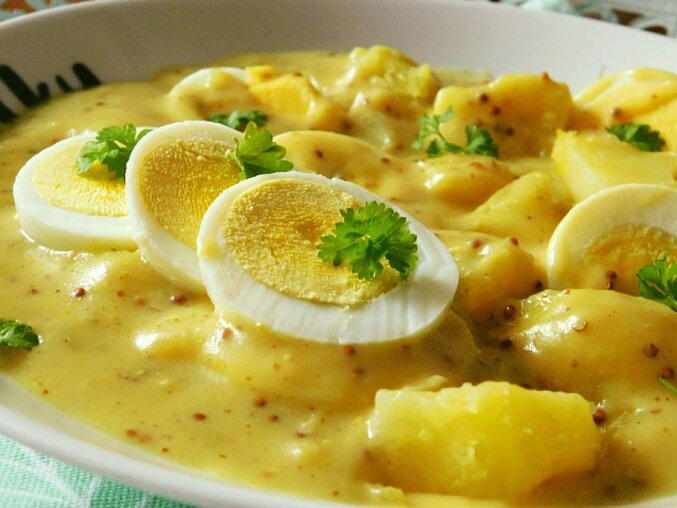 Boiled Potatoes with Eggs in Spicy Mustard Sauce