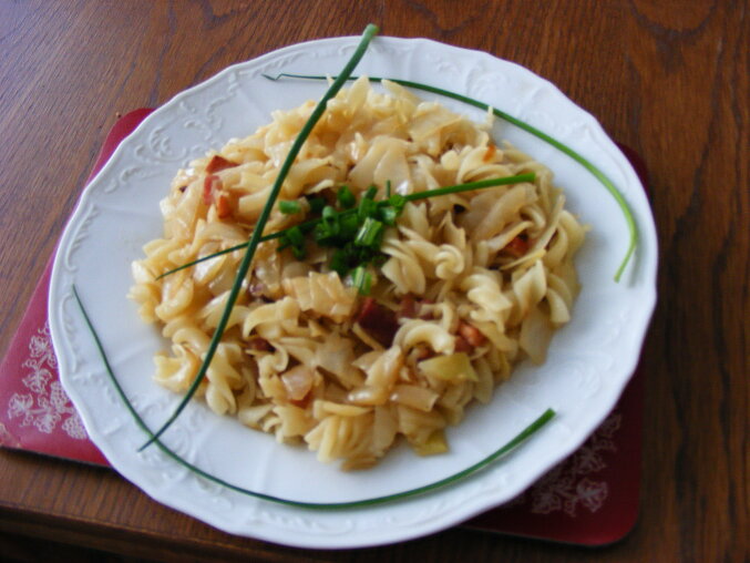 Pasta with Cabbage and English Bacon
