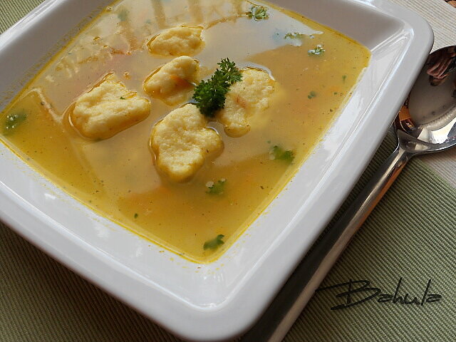 Quick Semolina Dumpling Soup by M. D. Rettigová