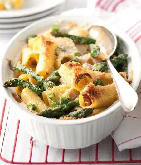 Baked Rigatoni with Asparagus and Ham