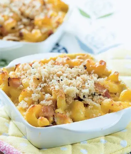 Baked Mac and Cheese with Bacon