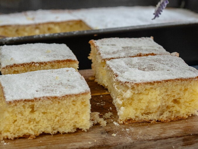 Citronová babeta (Czech Lemon Cake)