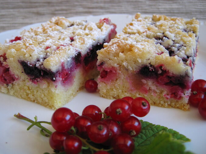 Czech Poured Cup-Measured Tray Cake with Streusel