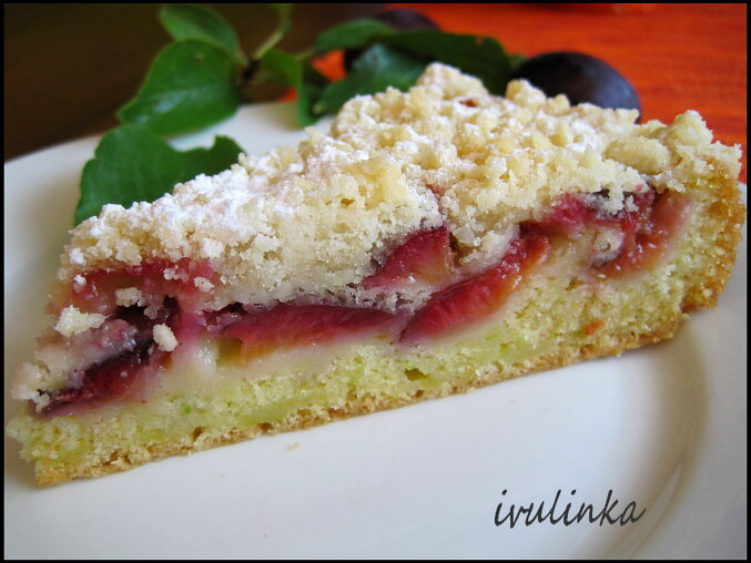 Courgette Cake with Fruit and Crumble Topping