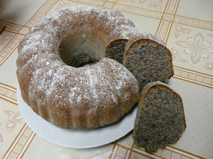 Bábovka (Czech Poppy Seed Bundt Cake)