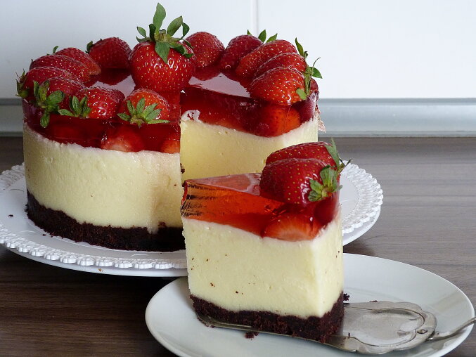 Krupicovo-pudinkový letní dort (Czech Summer Semolina Pudding Cake)