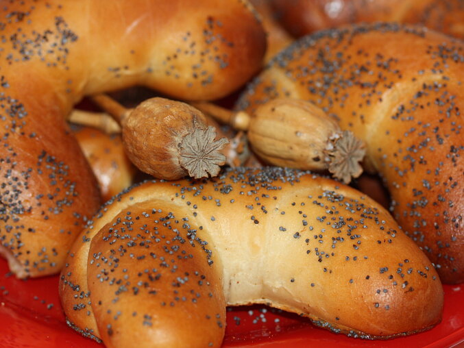 Loupáky (Czech Sweet Poppy Seed Rolls)