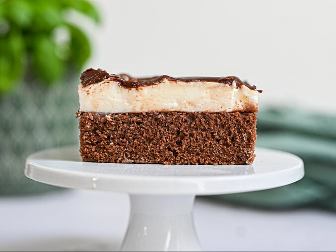 Eskymo (Czech Coconut Cream Dessert)