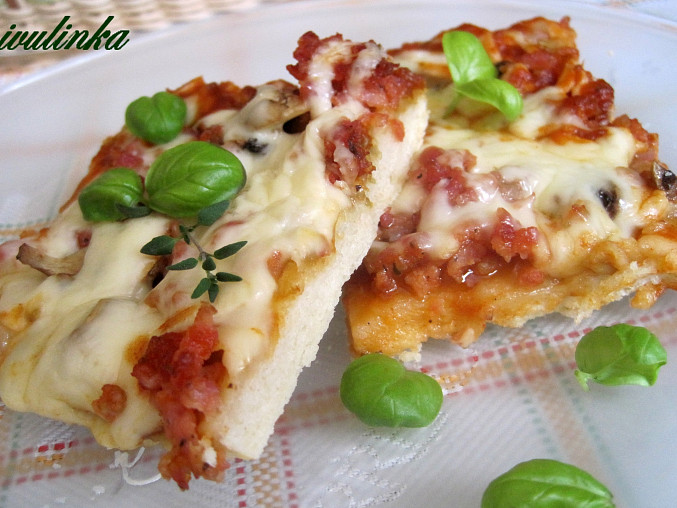 Sheet Pan Pizza with Garlic and Ham