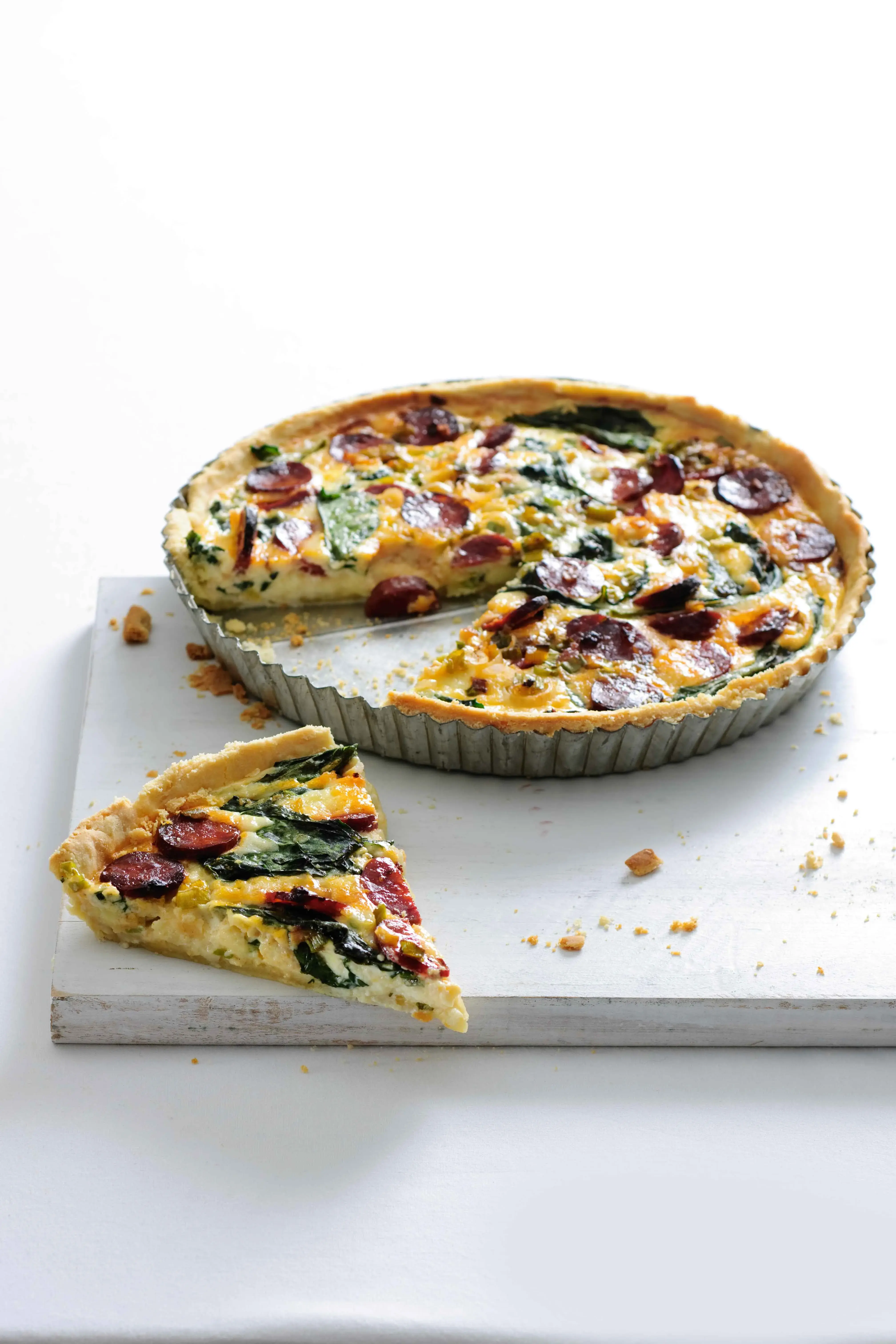 Špenátový quiche s klobásou