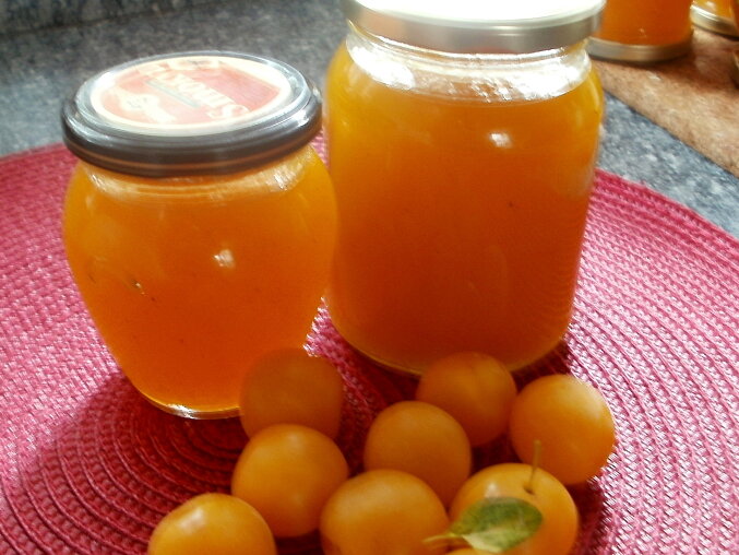 English-Style Spiced Mirabelle Jam